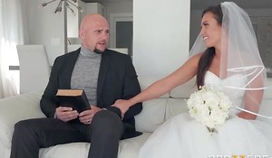 Shameless bride gets the brush soaking wet pussy throated