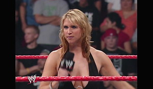 WWE Stephanie McMahon (Raw 2005)