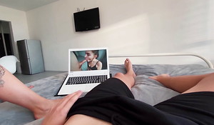 Girlfriend Saw That I Was Watching Porn And Decided To Help Me Cum