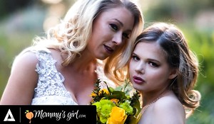 MOMMY'S Tolerant - Bridesmaid Katie Morgan Bangs Hard Her Stepdaughter Coco Lovelock Before Her Wedding