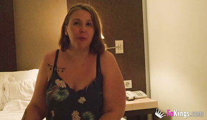 Blonde and recently divorced mommy comes to FAKings to fuck a juvenile man