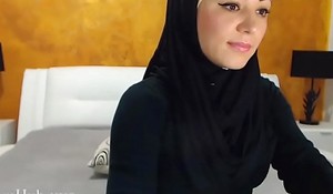 Arab hijab slut strip  and masturbation heavens cam