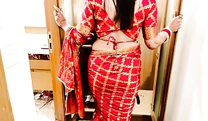 Karva Chauth not oneself tighten one's belt ki gair mojudgi me padosi devar ne upwas khola pani pilaya