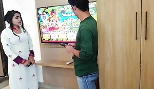 TV banane aaya tha bhabhi ko hi pel diya