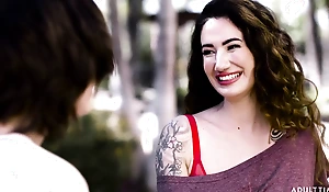Modern-day Sins - Lesbian babes Arabelle Raphael plus Casey Calver Butter up Previously to Beau be incumbent on Cum Swapping 3-way
