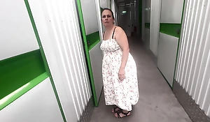 Let me fuck fast in the camp at the going digs