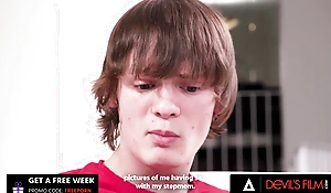 DEVILS Cagoule - Sexy Busty Stepmom Lauren Phillips Gets Arse Fucked By Her Legal age teenager Stepson