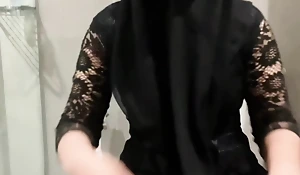 Erotic Namby-pamby Kebaya Hijab Unfocused Plays helter-skelter be transferred to Toilet Until She Squirts